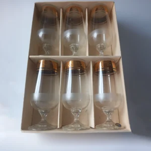 Otwarty karton z 6 szklankami na nóżce, vintage czechosłowackie szkło