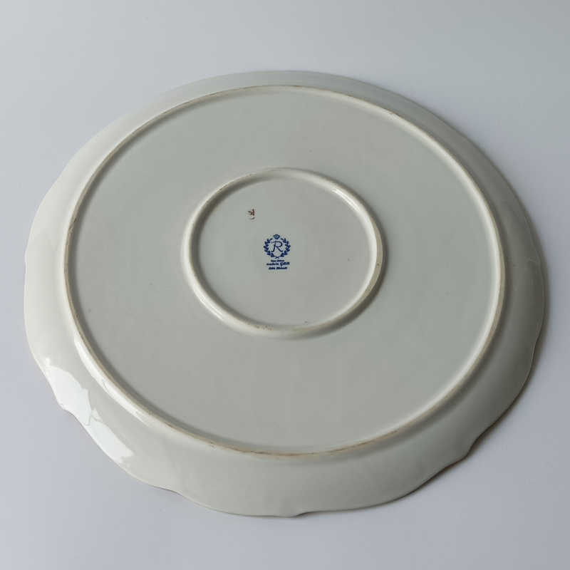 duża patera reichenbach 30 cm Tył dużej patery porcelanowej Reichenbach Echt Kobalt ze złoceniami i motywem kwiatowym.